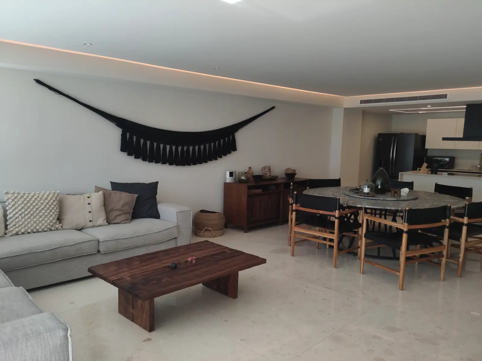 Bolongo Modern Beachfront Property_04 Bolongo Modern Beachfront Property